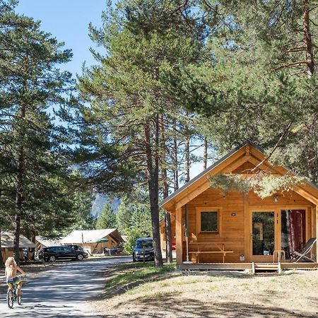 Huttopia La Claree Val-des-Pres Bagian luar foto