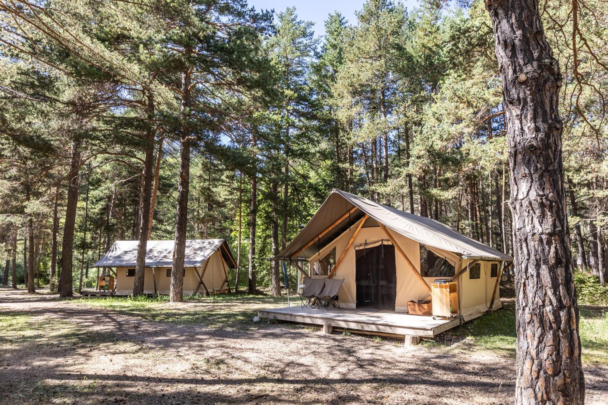 Huttopia La Claree Val-des-Pres Bagian luar foto