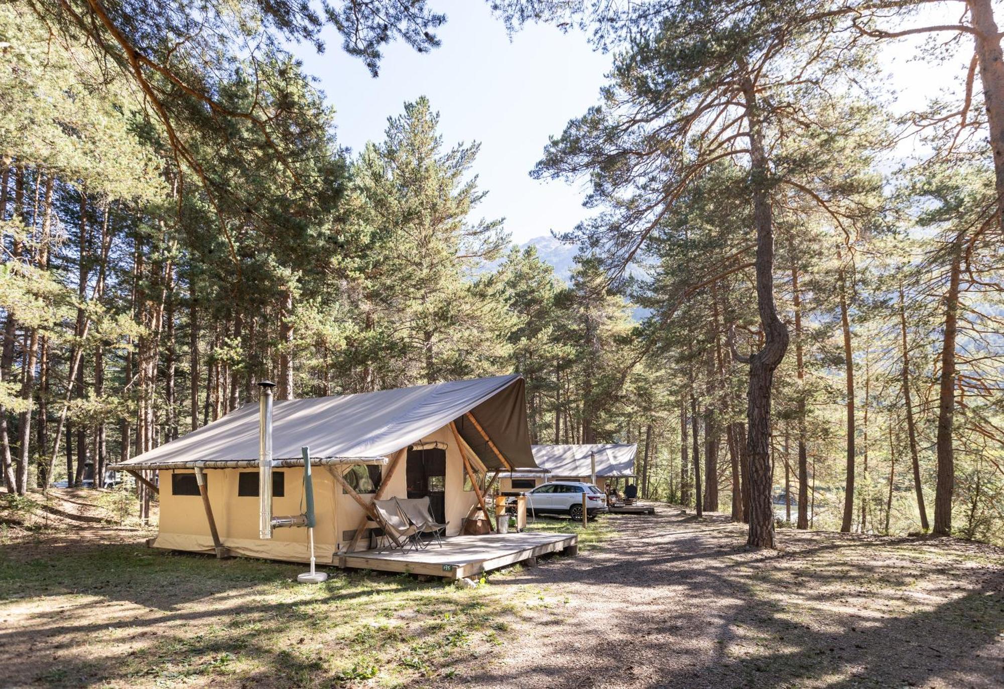 Huttopia La Claree Val-des-Pres Bagian luar foto