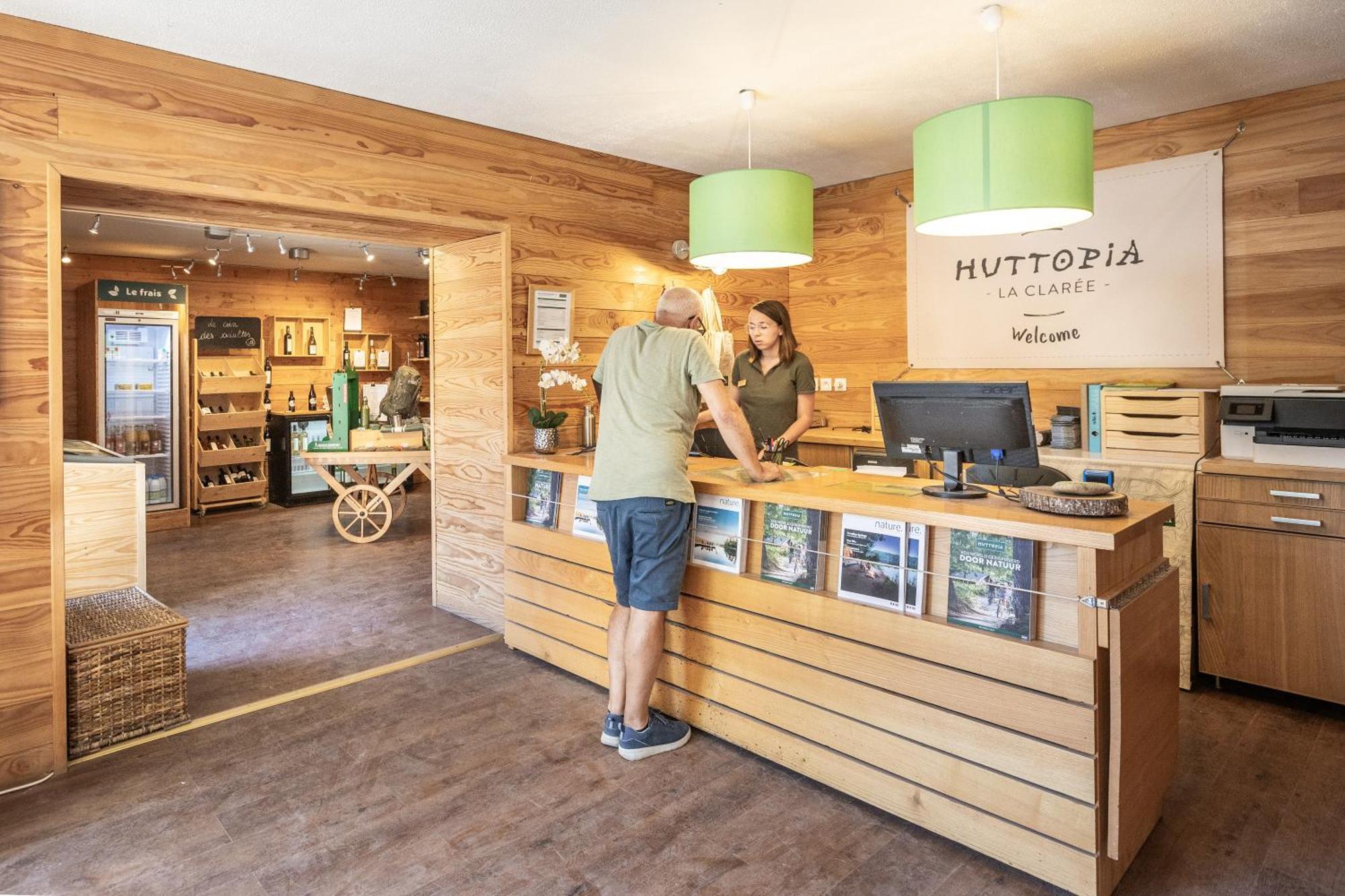 Huttopia La Claree Val-des-Pres Bagian luar foto